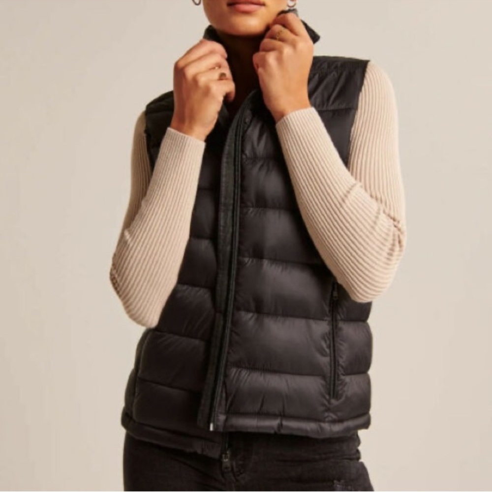 Packable puffer vest - Picture 2 of 4